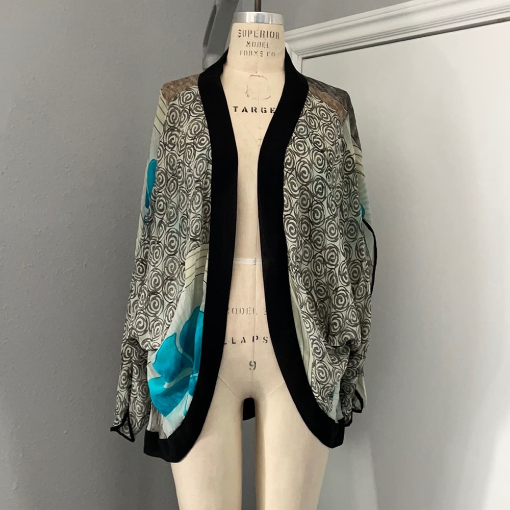 Indie Ella Floral Printed Kimono Bell Sleeve